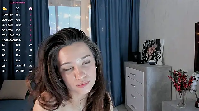 Snapshot of EmeliaReaper chatting on 02/23/25, 04:39 EmeliaReaper online show from 02/23/25, 04:39