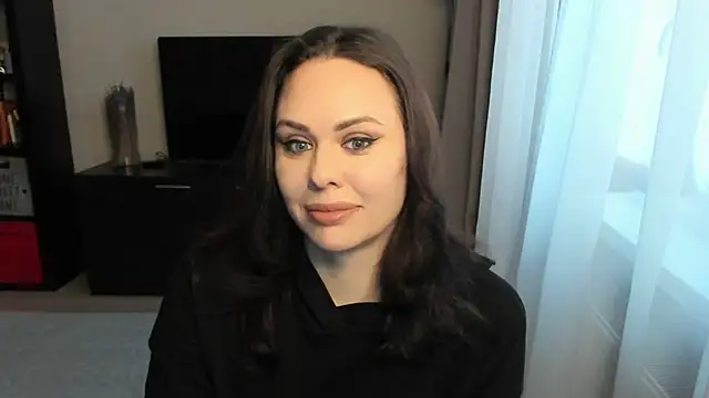 MollyCheiz online show from 11/25/25, 12:27