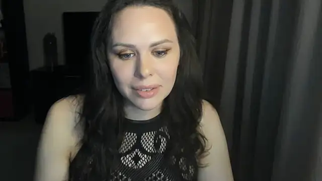 MollyCheiz online show from 06/25/26, 10:58