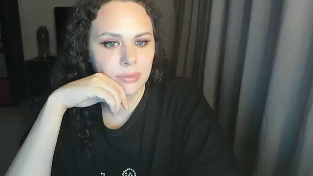 MollyCheiz online show from 06/26/26, 10:03