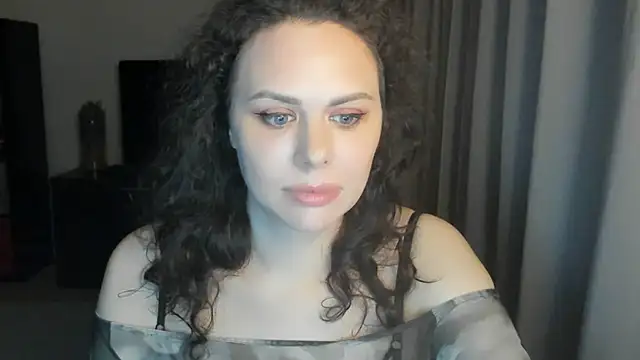 MollyCheiz online show from 06/28/26, 10:49