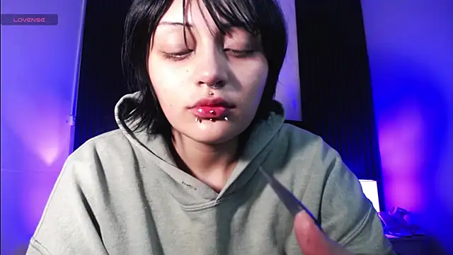Snapshot of honney_dark chatting on 01/11/25, 06:24 honney dark online show from 01/11/25, 06:24