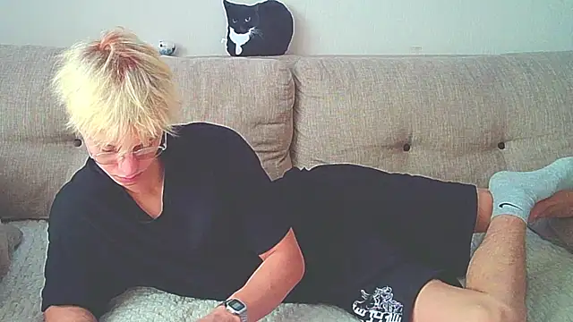 Snapshot of Ostin_meow chatting on 12/15/24, 08:19 Ostin meow online show from 12/15/24, 08:19