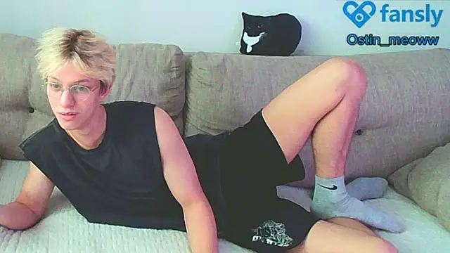 Snapshot of Ostin_meow chatting on 01/10/25, 08:29 Ostin meow online show from 01/10/25, 08:29