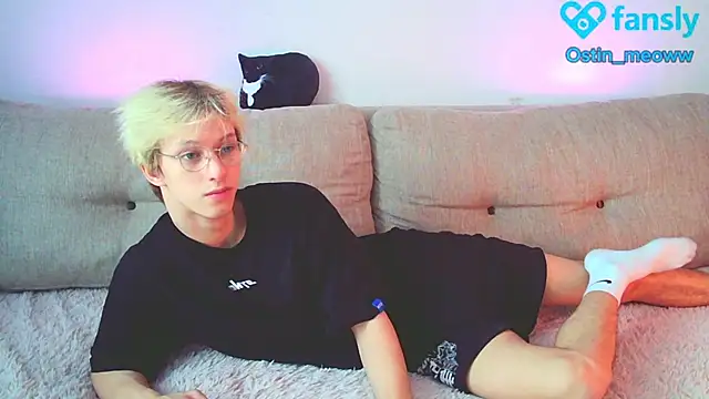 Snapshot of Ostin_meow chatting on 01/26/25, 06:59 Ostin meow online show from 01/26/25, 06:59