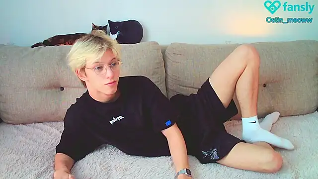 Snapshot of Ostin_meow chatting on 01/27/25, 06:41 Ostin meow online show from 01/27/25, 06:41