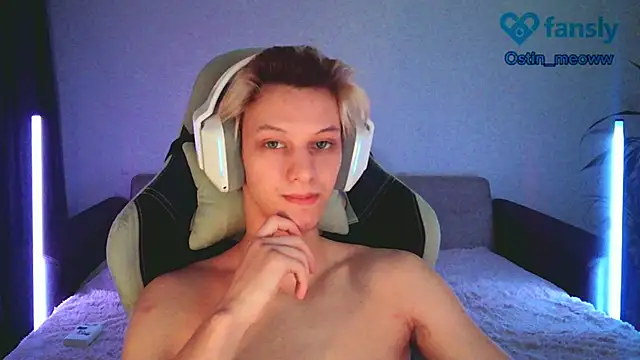 Snapshot of Ostin_meow chatting on 02/02/25, 12:57 Ostin meow online show from 02/02/25, 12:57