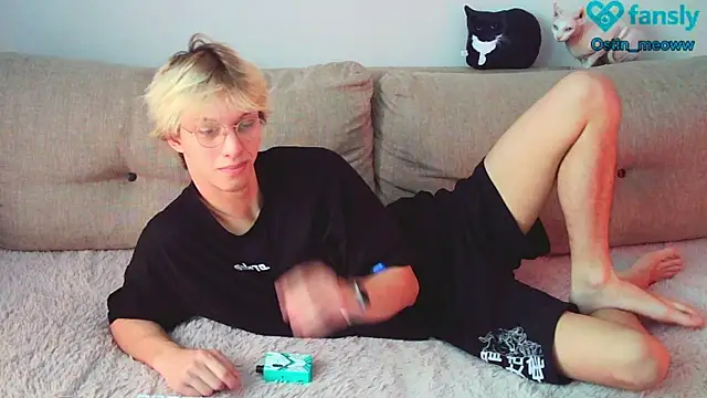 Snapshot of Ostin_meow chatting on 02/12/25, 08:27 Ostin meow online show from 02/12/25, 08:27