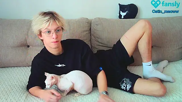 Snapshot of Ostin_meow chatting on 02/23/25, 06:49 Ostin meow online show from 02/23/25, 06:49