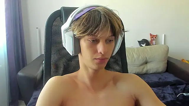 Snapshot of Ostin_meow chatting on 09/10/25, 05:07 Ostin meow online show from 09/10/25, 05:07