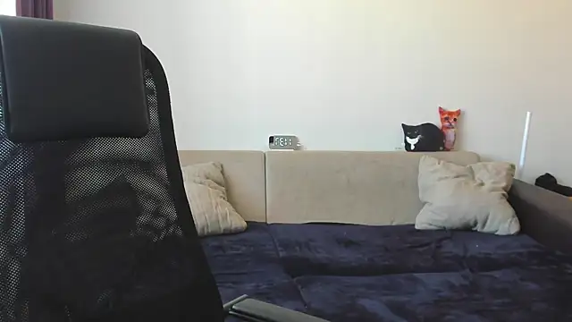 Snapshot of Ostin_meow chatting on 09/20/25, 04:35 Ostin meow online show from 09/20/25, 04:35