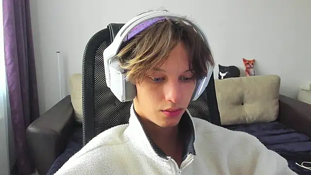 Snapshot of Ostin_meow chatting on 10/07/25, 07:05 Ostin meow online show from 10/07/25, 07:05