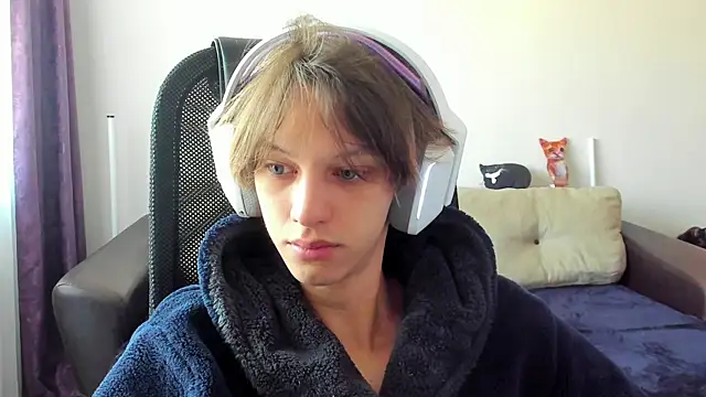 Snapshot of Ostin_meow chatting on 10/26/25, 06:19 Ostin meow online show from 10/26/25, 06:19