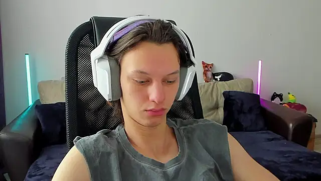 Ostin meow online show from 02/25/26, 07:07