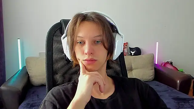 Ostin meow online show from 03/03/26, 07:47