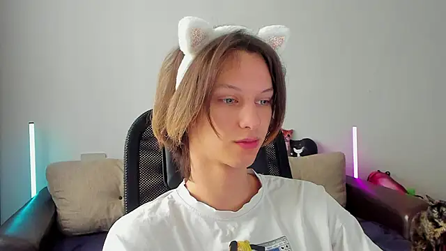 Ostin meow online show from 03/05/26, 04:41