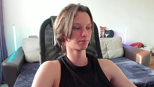 Snapshot of Ostin_meow chatting on 06/14/26, 01:02 Ostin meow online show from 06/14/26, 01:02