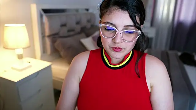 Camilaa bueno online show from 02/24/26, 10:19