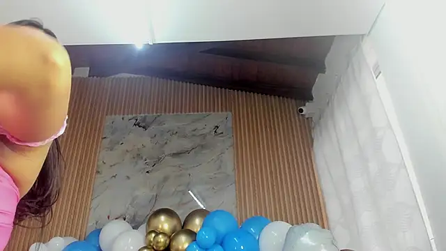 Any topless online show from 09/25/25, 11:03