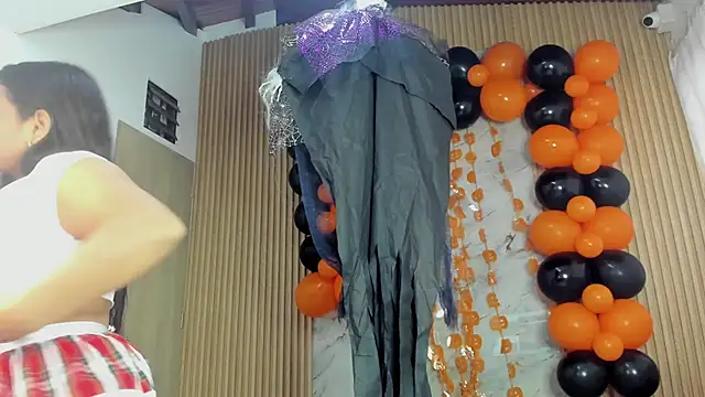 Any topless online show from 10/17/25, 11:02