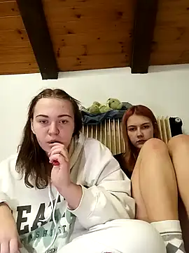 Snapshot of ella_grays chatting on 01/21/25, 06:45 ella grays online show from 01/21/25, 06:45