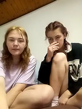 Snapshot of ella_grays chatting on 02/19/25, 06:21 ella grays online show from 02/19/25, 06:21