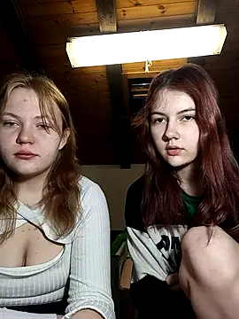 Snapshot of ella_grays chatting on 03/03/25, 06:22 ella grays online show from 03/03/25, 06:22