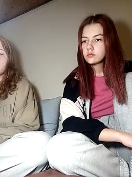 Snapshot of ella_grays chatting on 03/17/25, 06:32 ella grays online show from 03/17/25, 06:32