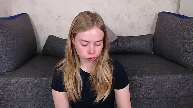 Snapshot of sofiaa_here chatting on 05/14/26, 12:17 sofiaa here online show from 05/14/26, 12:17