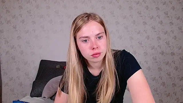 Snapshot of sofiaa_here chatting on 07/16/26, 12:05 sofiaa here online show from 07/16/26, 12:05