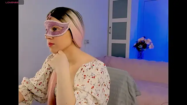 Snapshot of jeancolex chatting on 12/05/24, 05:04 jeancolex online show from 12/05/24, 05:04