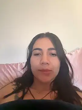 Snapshot of SaraOspinna chatting on 12/08/24, 11:35 SaraOspinna online show from 12/08/24, 11:35