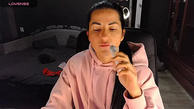 Aria Dl online show from 12/03/25, 01:31