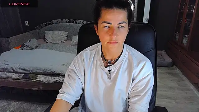 Aria Dl online show from 04/23/26, 02:19