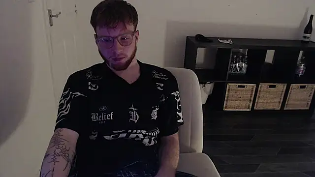 Snapshot of PrettyGinger chatting on 01/05/25, 06:56 PrettyGinger online show from 01/05/25, 06:56