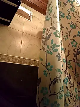 Snapshot of FlacoDani chatting on 10/04/25, 04:49 FlacoDani online show from 10/04/25, 04:49