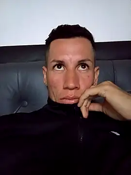 Snapshot of FlacoDani chatting on 10/22/25, 11:21 FlacoDani online show from 10/22/25, 11:21