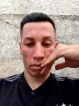 Snapshot of FlacoDani chatting on 10/23/25, 02:16 FlacoDani online show from 10/23/25, 02:16