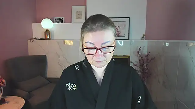 AlexandraKind online show from 11/05/25, 01:44