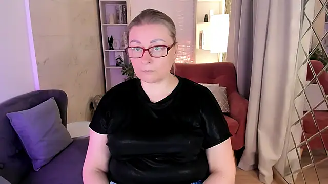 AlexandraKind online show from 02/03/26, 08:36