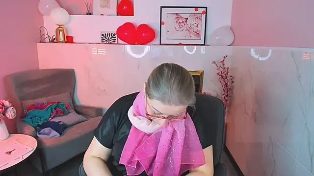 AlexandraKind online show from 02/14/26, 01:41