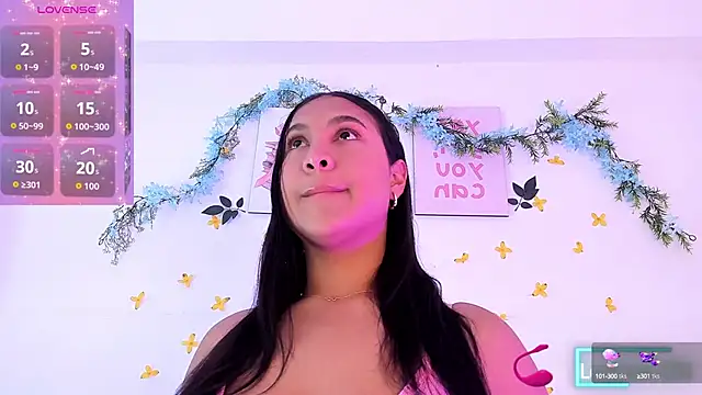  karenestrada online show from 10/08/25, 05:27