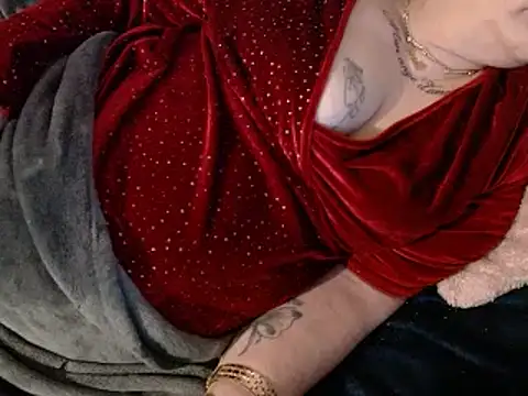 housewife shantie online show from 02/15/25, 03:52