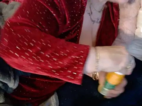 housewife shantie online show from 02/15/25, 07:06