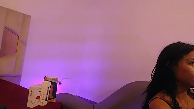 Snapshot of Andy_tay1 chatting on 01/14/25, 06:56 Andy tay1 online show from 01/14/25, 06:56