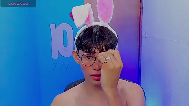 Snapshot of tanjiro_cute chatting on 05/16/26, 05:56 tanjiro cute online show from 05/16/26, 05:56