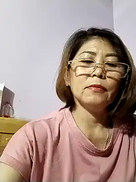 Snapshot of Baby-tits2024 chatting on 12/13/24, 01:44 Baby-tits2024 online show from 12/13/24, 01:44