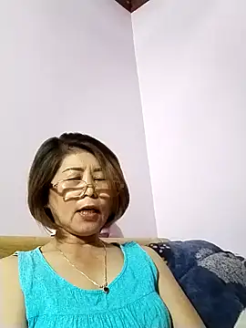 Snapshot of Baby-tits2024 chatting on 01/03/25, 02:40 Baby-tits2024 online show from 01/03/25, 02:40