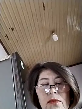 Snapshot of Baby-tits2024 chatting on 09/16/25, 03:29 Baby-tits2024 online show from 09/16/25, 03:29