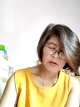 Snapshot of Baby-tits2024 chatting on 09/21/25, 02:13 Baby-tits2024 online show from 09/21/25, 02:13